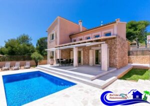 Familienfreundliche Villa mit Privatpool, Sonnenterrasse & Meerblick – Cala Mesquida, Mallorca