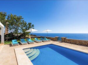 Casa Villa Turquesa Luxus-Ferienvilla in Portocolom mit traumhaftem Meerblick, privatem Pool und direktem Zugang zur Felsküste